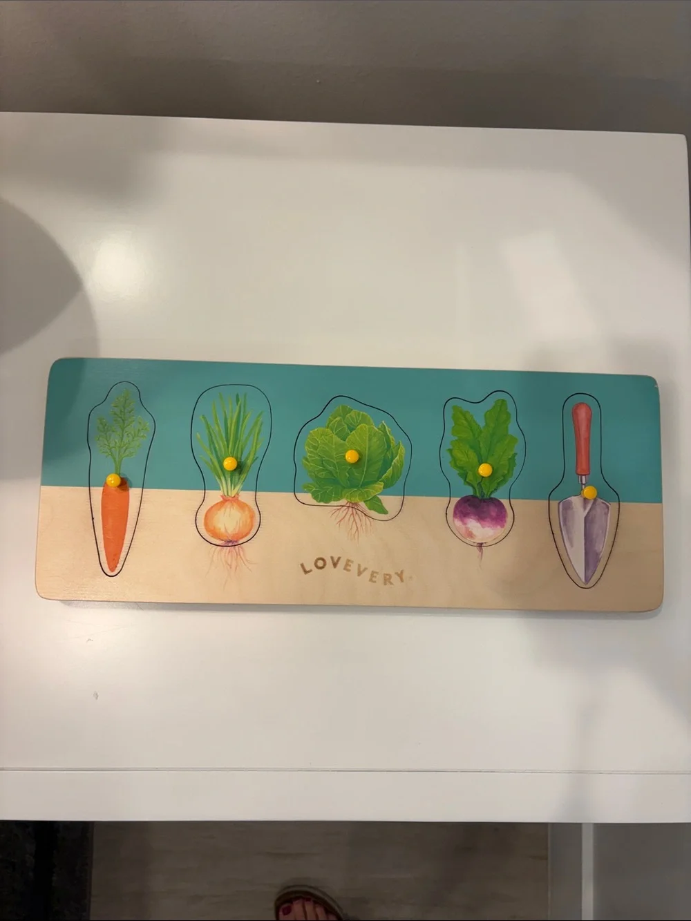 Lovevery Wooden Vegetable Peg Puzzle - Teal & Natural